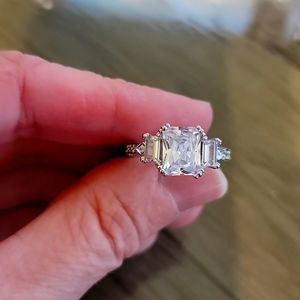 NWOT Faux Diamond Ring